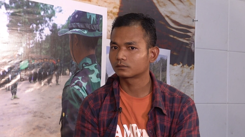 Военные Мьянмы поддерживают тесные связи с ВС РФ. Так, в России тренируются десантники из Мьянмы, также Россия поставляет Мьянме истребители Су-30