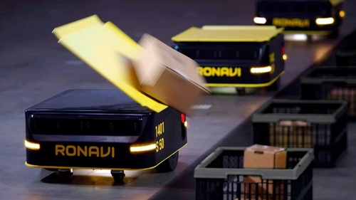 Роботы-сортировщики российской компании Ronavi